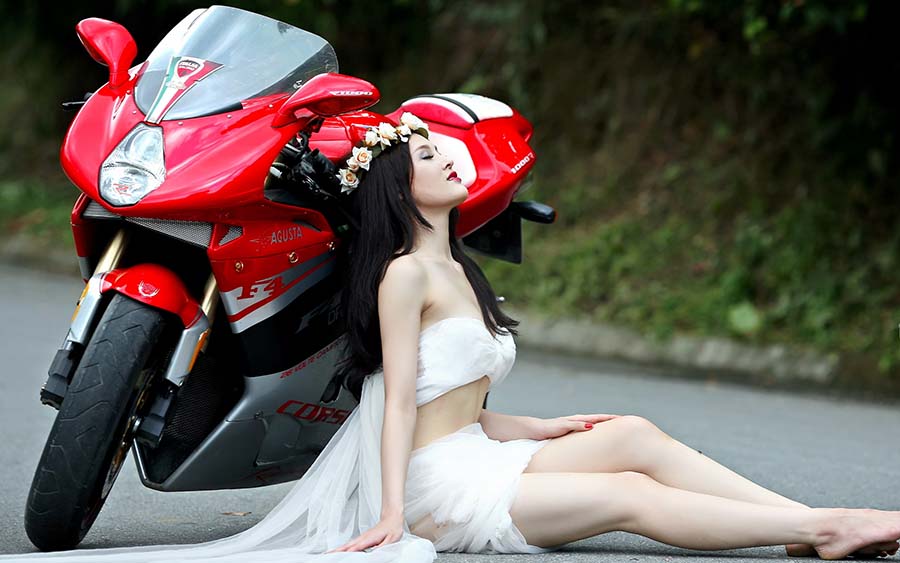 Beautiful girls and motorcycles in Handan
