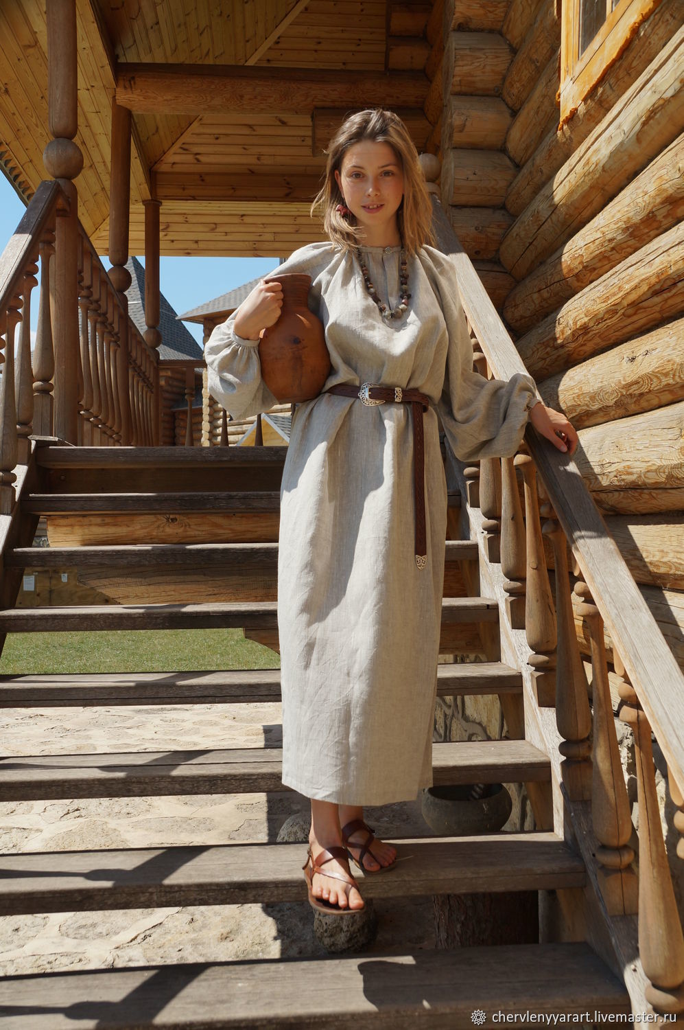 Girls in Slavic costumes in Handan