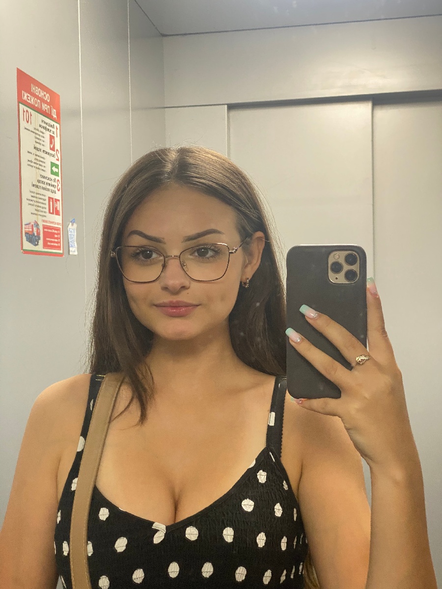 Sexy model Stacy in Handan